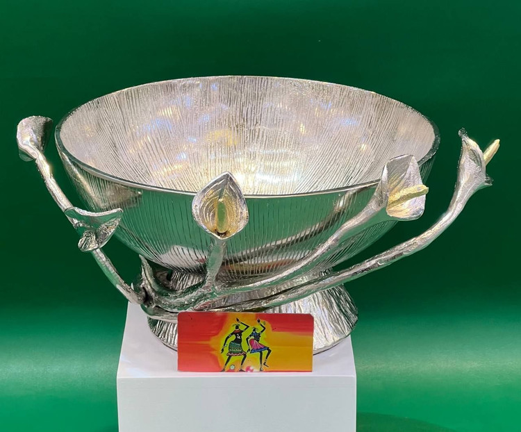 آجیل خوری لیلیوم