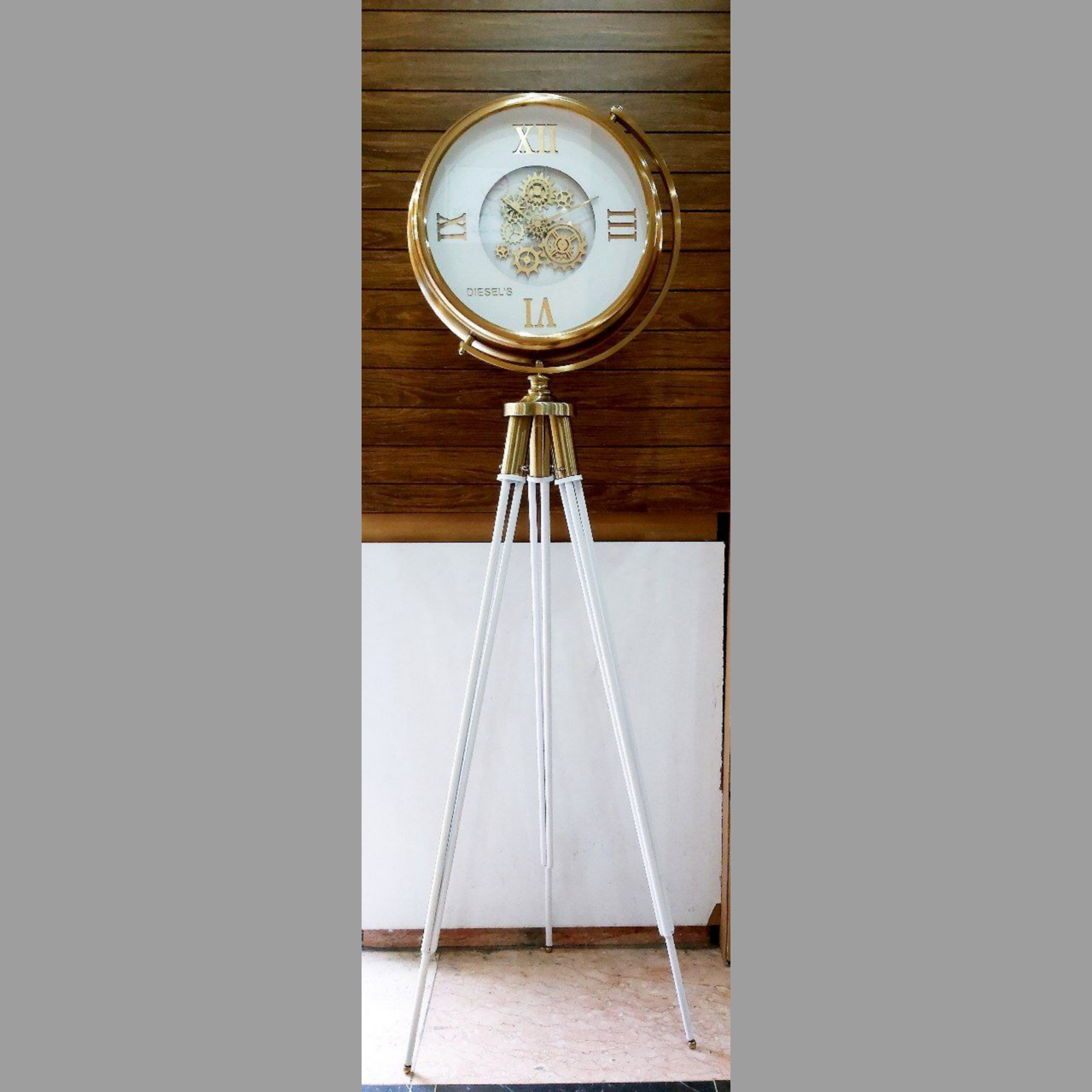 ساعت ۳پایه فلزی دیزل اسپرت مدل چرخدنده