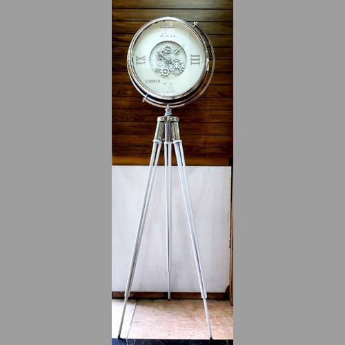 ساعت ۳پایه فلزی دیزل اسپرت مدل چرخ دنده