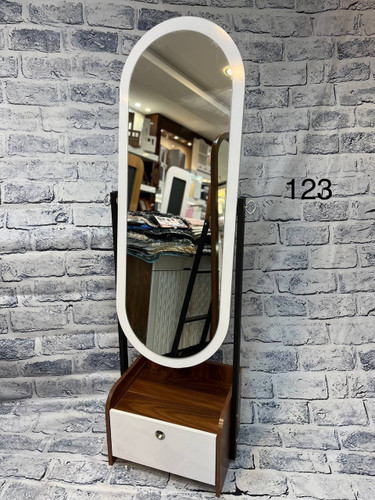 آینه قدی چوبی کد ۱۲۳