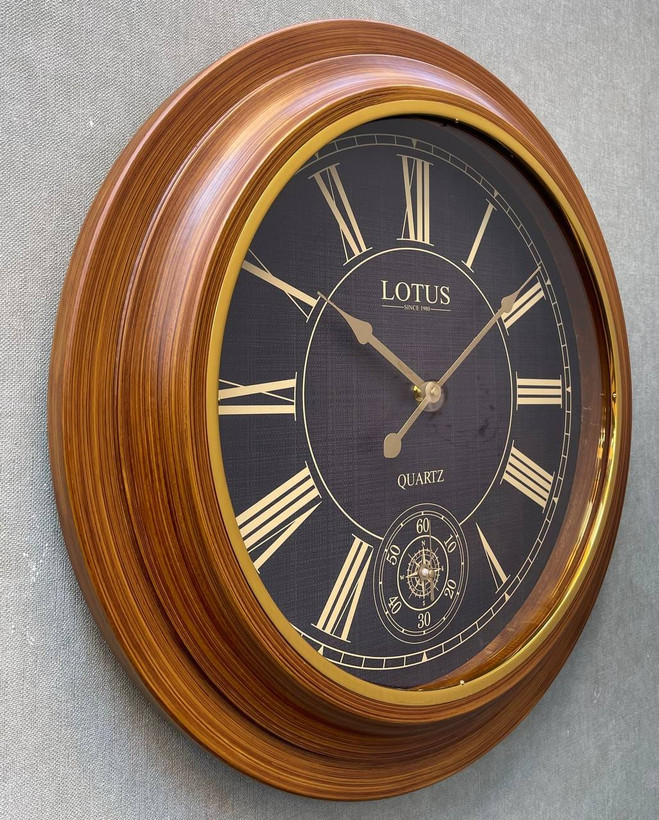 ساعت دیواری برند لوتوس 682