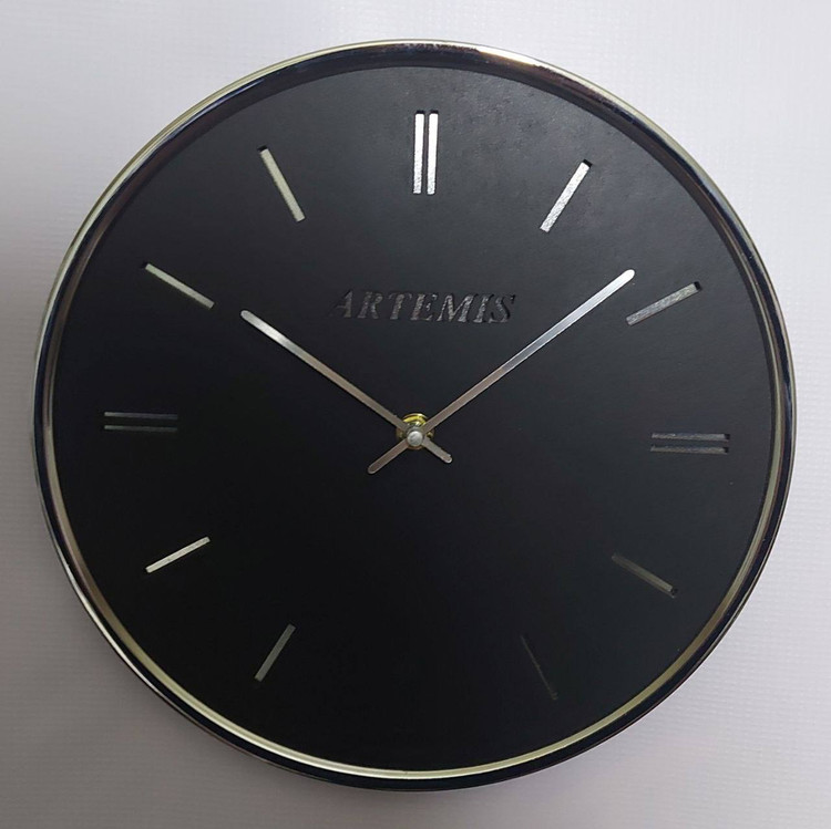 ساعت دیواری آرتمیس آبکاری نقره ای صفحه مشکی قطر ۲۱cm