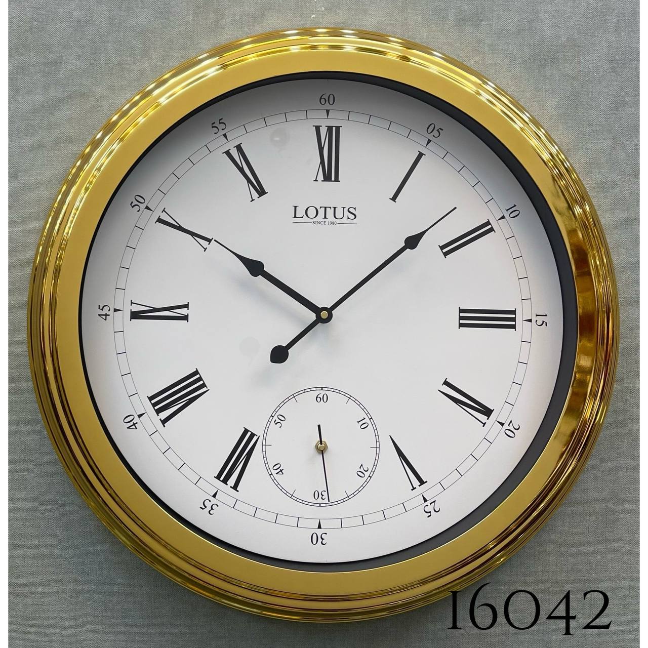 ساعت دیواری لوتوس کد۱۶۰۴۲ قطر ۶۰ طلایی