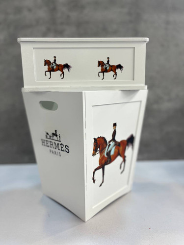 سطل و دستمال چوبی مدل هرمس سوارکار سفید