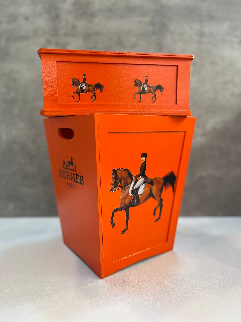 سطل و دستمال چوبی  مدل هرمس سوارکار نارنجی