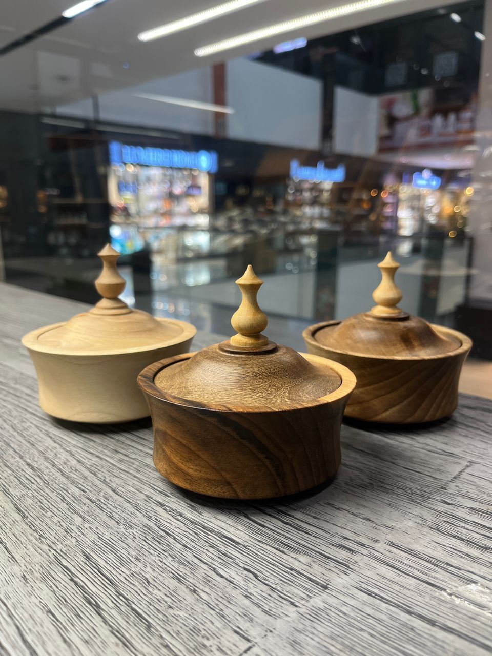 قندان کمر باریک چوب گردو